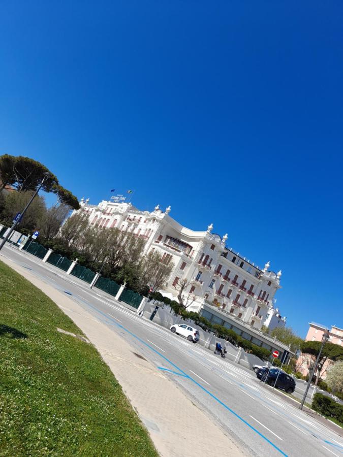 Appartamento Vista Mare Viserbella, Vicissimo Alla Fiera 리미니 외부 사진