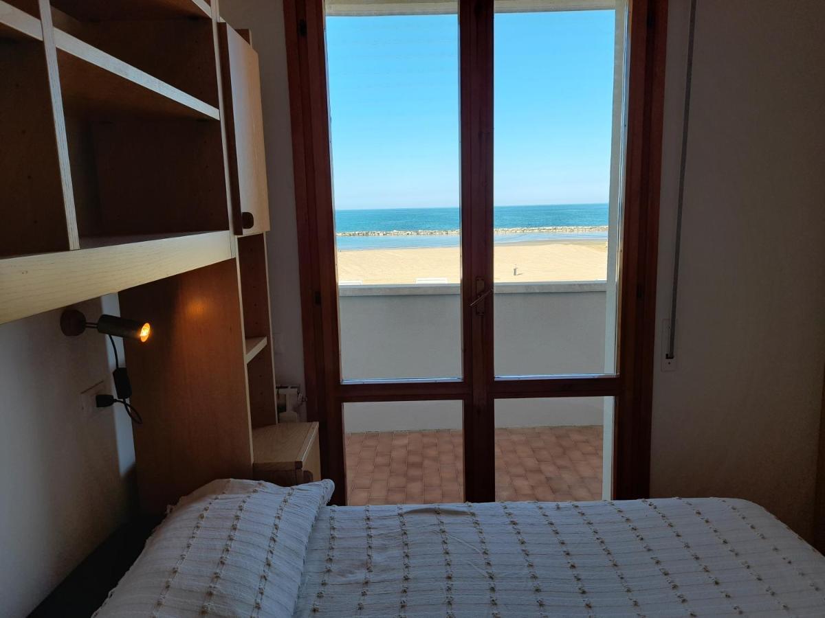 Appartamento Vista Mare Viserbella, Vicissimo Alla Fiera 리미니 외부 사진