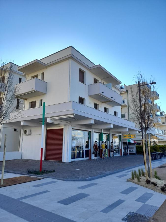 Appartamento Vista Mare Viserbella, Vicissimo Alla Fiera 리미니 외부 사진
