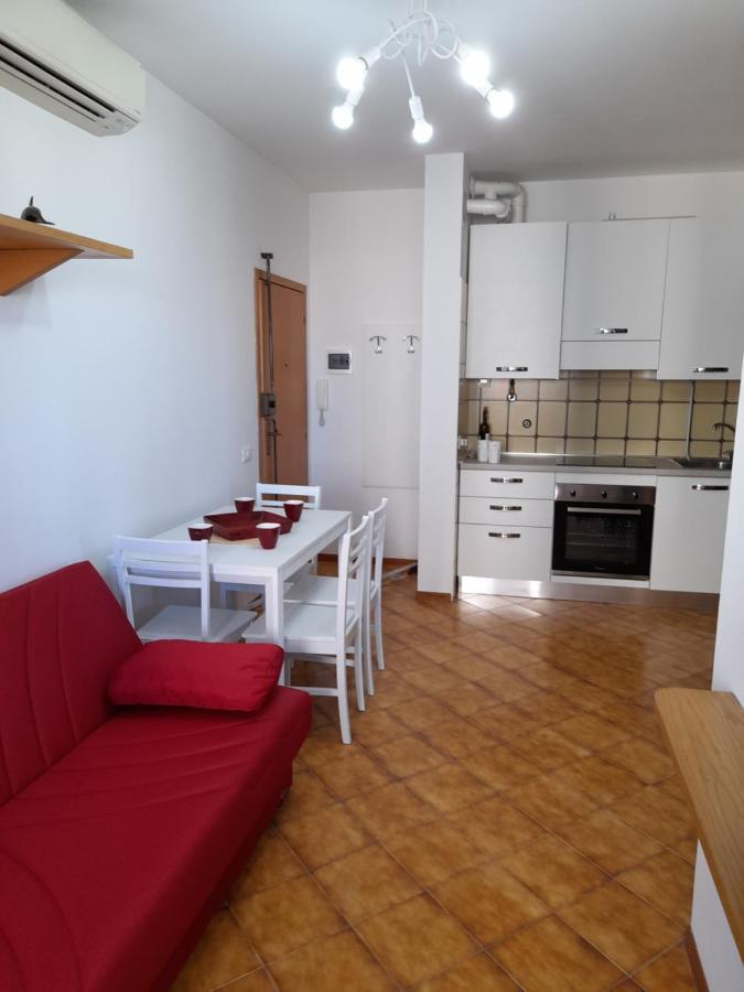 Appartamento Vista Mare Viserbella, Vicissimo Alla Fiera 리미니 외부 사진