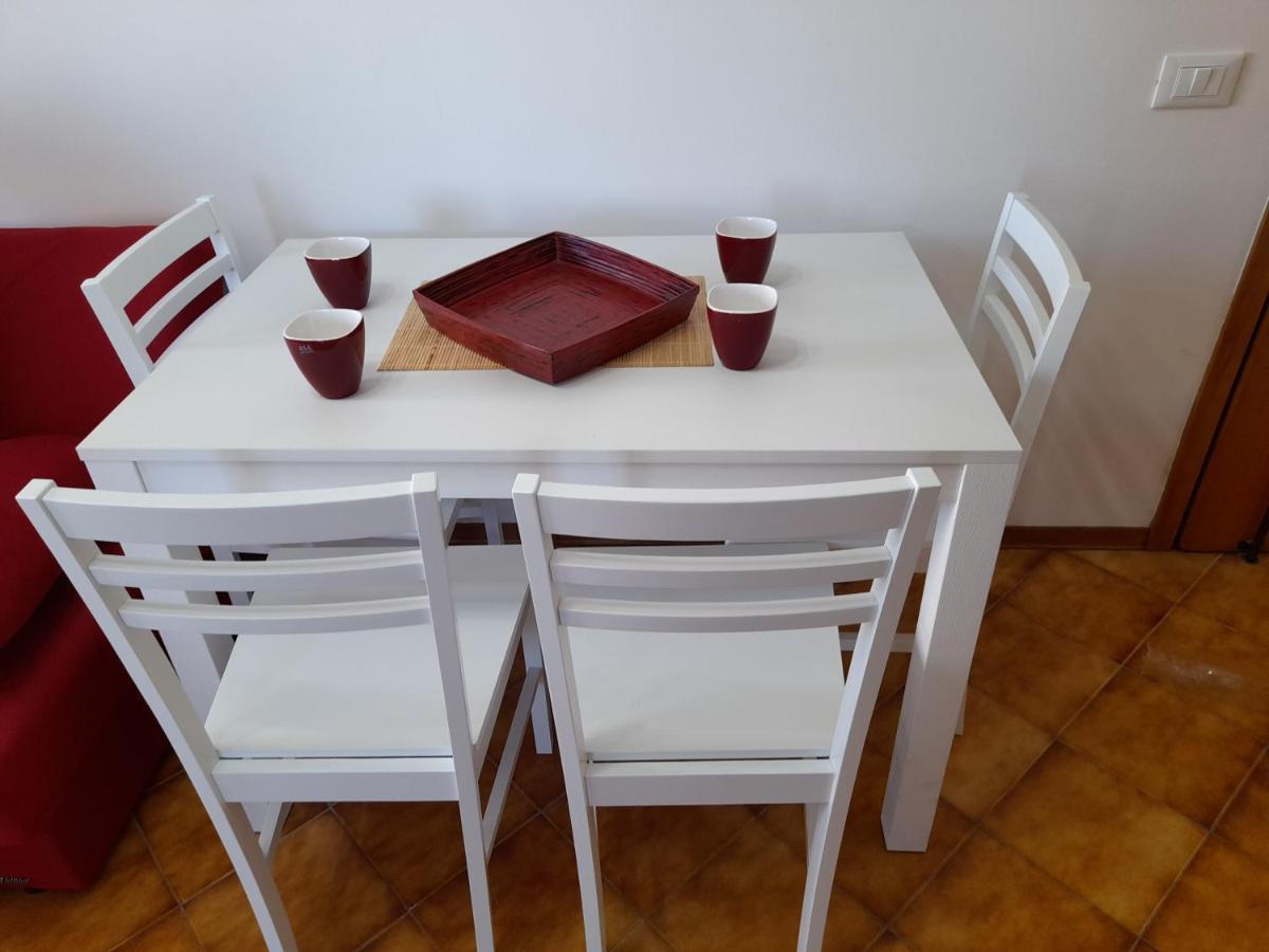 Appartamento Vista Mare Viserbella, Vicissimo Alla Fiera 리미니 외부 사진